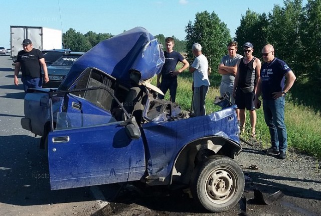 Водитель ВАЗа погиб в ДТП с грузовиком в Челябинской области