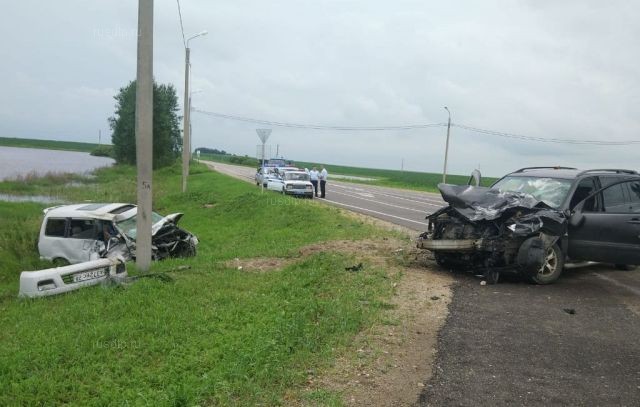 Трое пострадали в ДТП на въезде в село Ивановка
