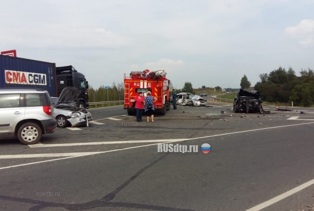 Двое погибли и четверо пострадали в ДТП на трассе М-9 «Балтия»