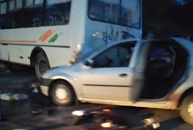 В Чусовом в ДТП с участием автобуса и автомобиля погибли два человека