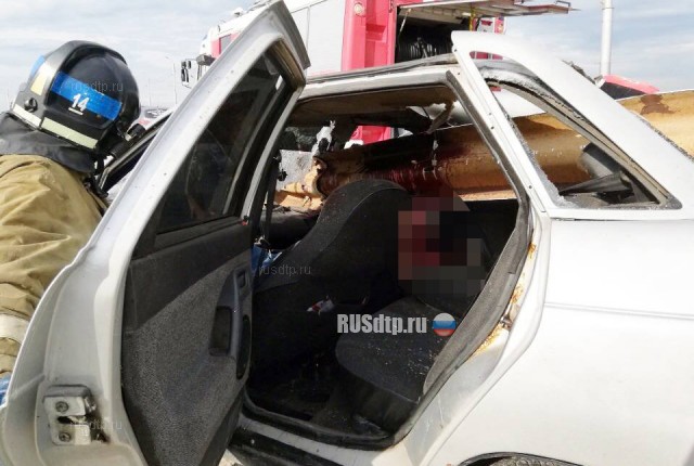 В Тюмени водителю срезало голову отбойником