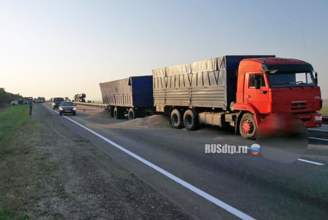 Два пассажира автобуса погибли в ДТП с зерновозом на Ставрополье