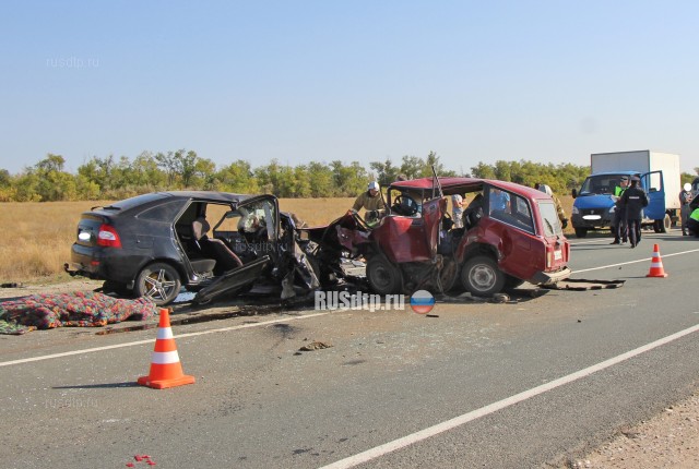 Трое погибли в лобовом столкновении автомобилей в Соль-Илецком районе