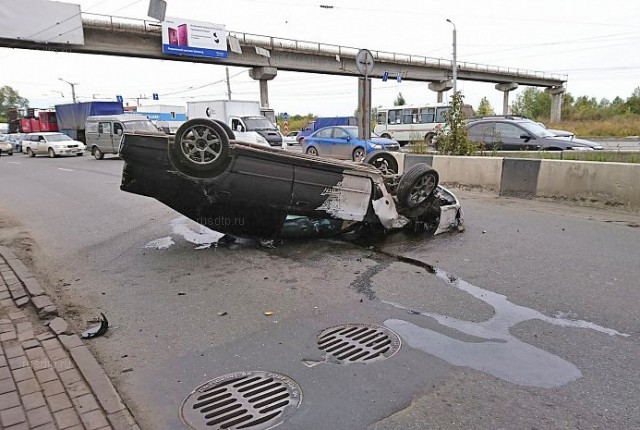 Авария на Копейском шоссе в Челябинске попала на видео