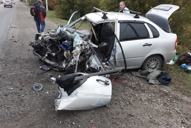 Водитель «Калины» погиб в утреннем ДТП в Барнауле