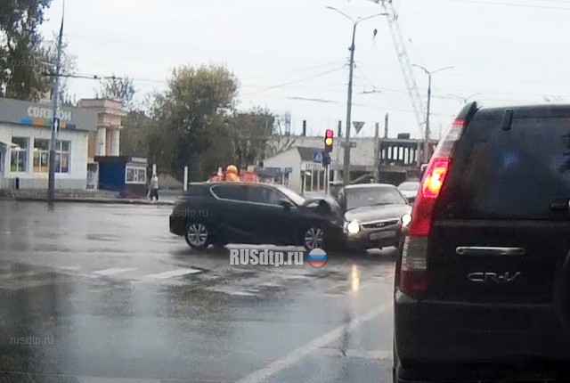 ДТП на перекрестке Мира и Батурина во Владимире попало на видео