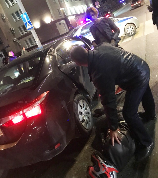 В Перми столкнулись Toyota Corolla и мотоцикл. ВИДЕО