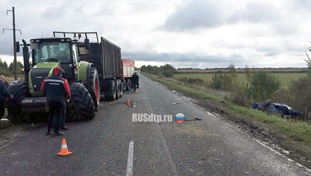 Четверо погибли в ДТП с участием трактора и автомобиля в Брянской области