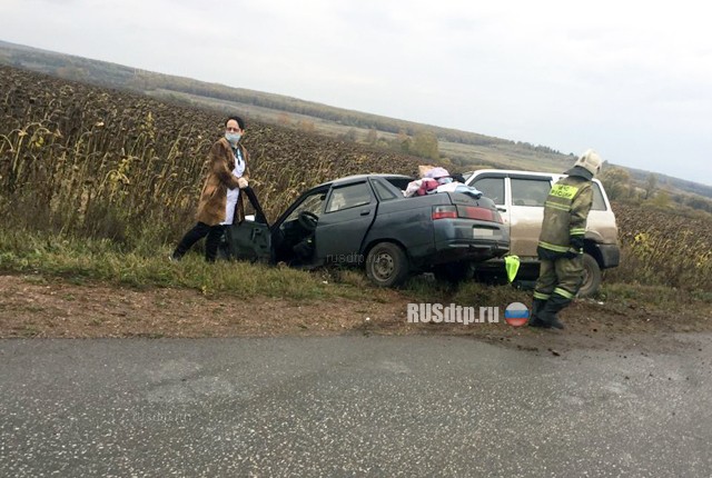 В Башкирии по вине автоледи на ВАЗ-2110 в ДТП погиб 56-летний пассажир