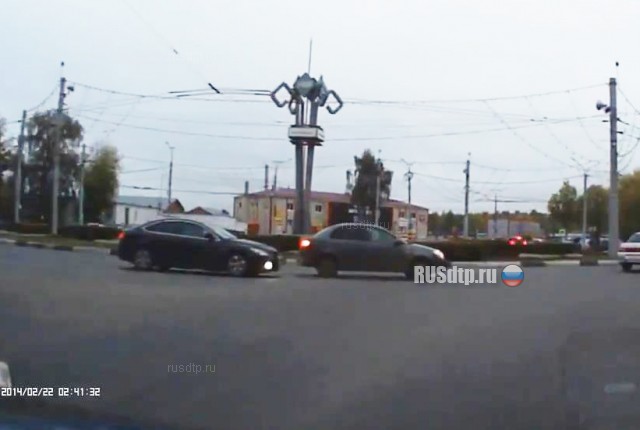 Авария в Чебоксарах. Кто прав? Авария в Чебоксарах. Кто прав?