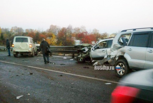 Один человек погиб и 13 пострадали в массовом ДТП под Нижним Новгородом