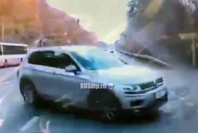 ДТП с автобусом в Казани, в котором пострадали 10 человек, попало на видео