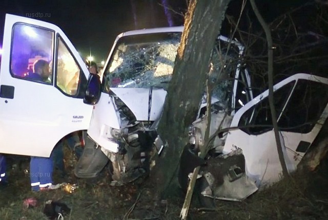 Три человека погибли в ДТП с участием микроавтобуса на трассе М-3 в Калужской области
