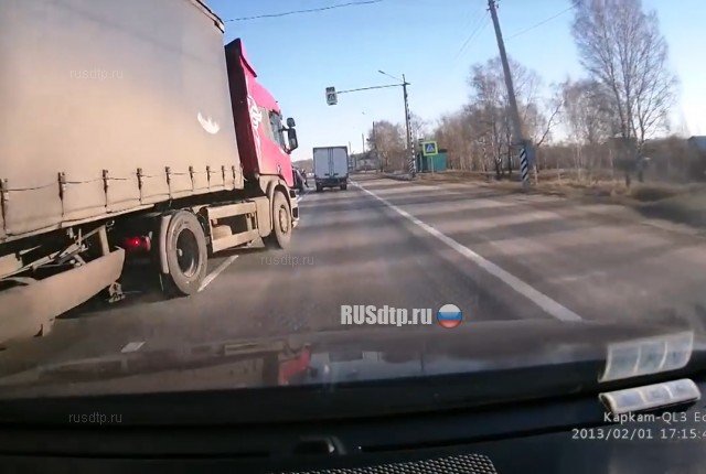 Едва не совершил наезд на женщину (с) Едва не совершил наезд на женщину (с)