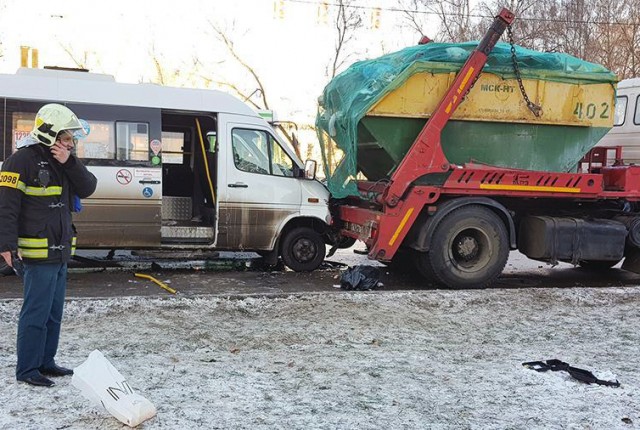 В Москве в ДТП с автобусом пострадали 10 человек