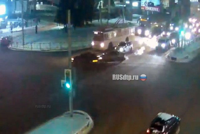 Решил проскочить на красный Решил проскочить на красный