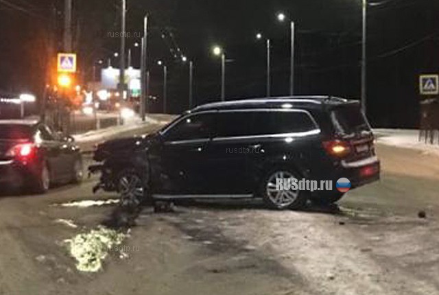 «Тойоту» разорвало на части в результате ДТП на Кохомском шоссе. ВИДЕО