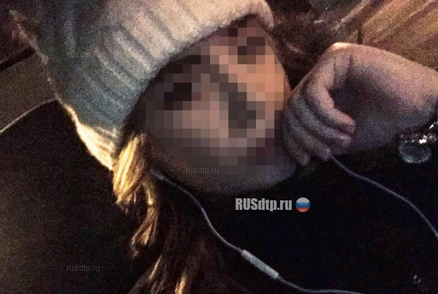 В Челябинске 15-летняя «мажорка» на «Мерседесе» сбила полицейского. ВИДЕО