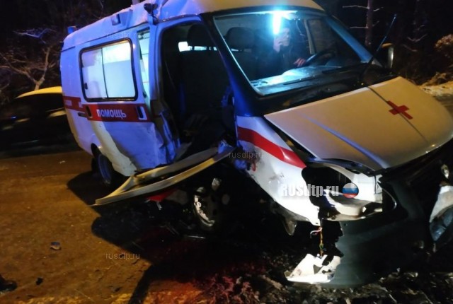 В Воронеже пьяный водитель врезался в скорую помощь. ВИДЕО