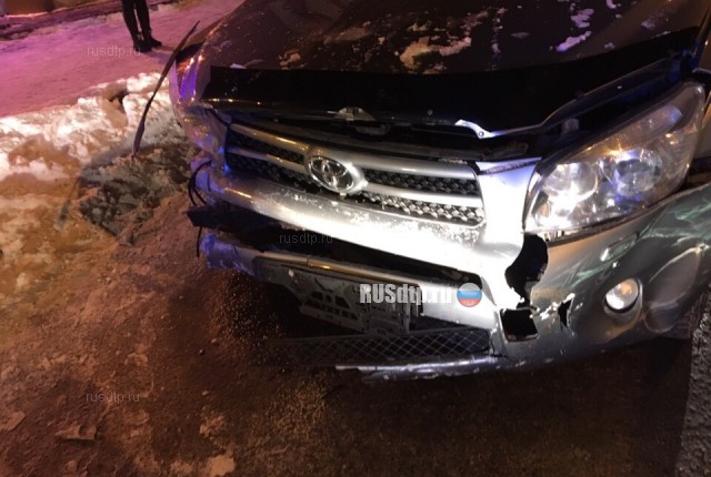 В Раменском пьяный мужчина в трусах разбил 20 автомобилей. ВИДЕО