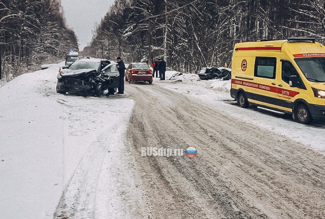 Один человек погиб и четверо пострадали в ДТП на Белоостровском шоссе