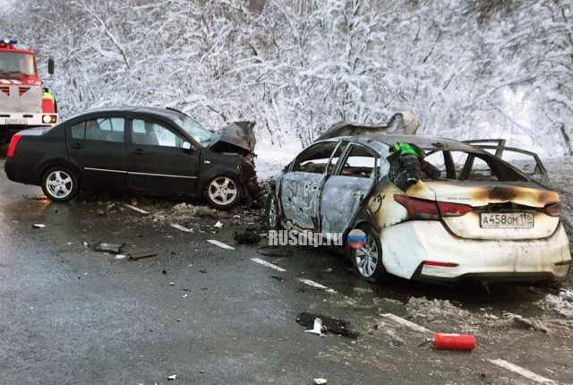 Женщина и двое детей погибли в ДТП под Петербургом