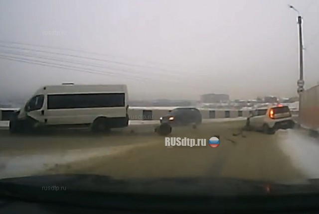 Момент ДТП возле Ильинского моста в Сызрани