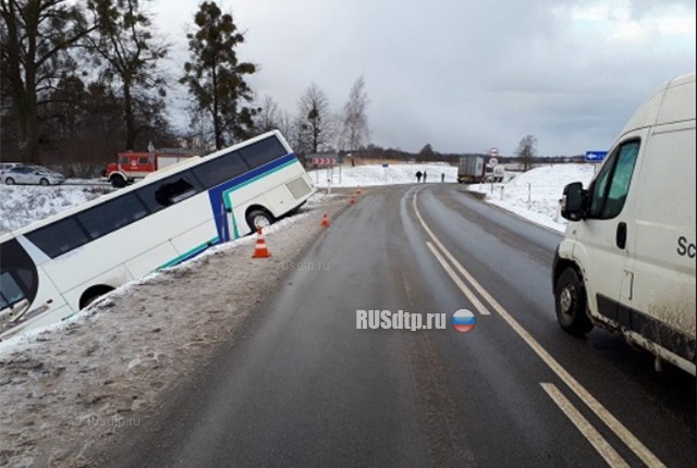 Автобус и фура столкнулись в Калининградской области. ВИДЕО