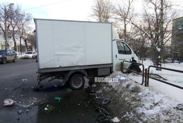 В Челябинске при столкновении Газели и УАЗа погиб 66-летний мужчина