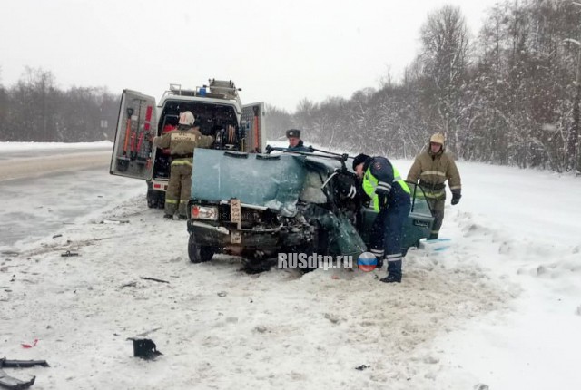 Водитель ВАЗа погиб в ДТП на трассе М-10