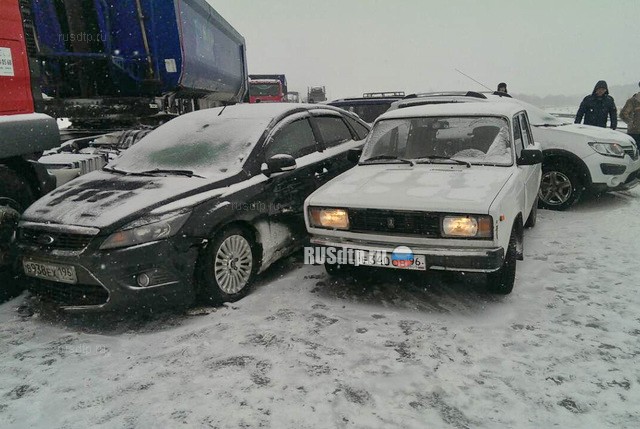 7 автомобилей столкнулись на трассе Екатеринбург — Тюмень