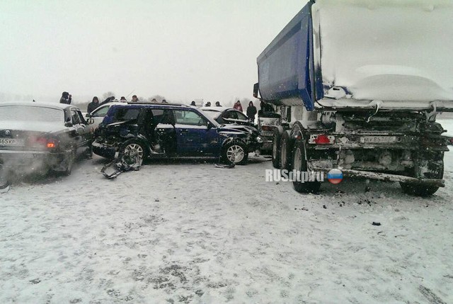 7 автомобилей столкнулись на трассе Екатеринбург — Тюмень