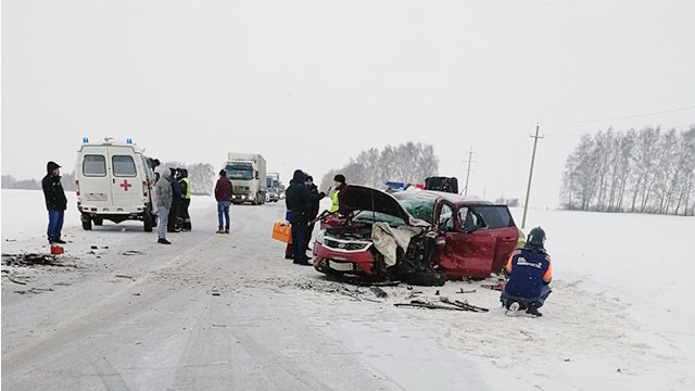 Водитель автомобиля Kia погиб при обгоне