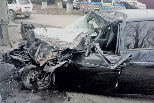 Пассажир ВАЗа погиб в ДТП в Армавире