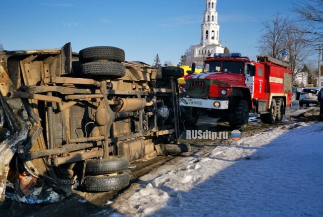 8 автомобилей столкнулись на трассе М-10 в Тверской области