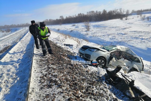 В Новосергиевском районе в ДТП с поездом погиб водитель автомобиля «Subaru»
