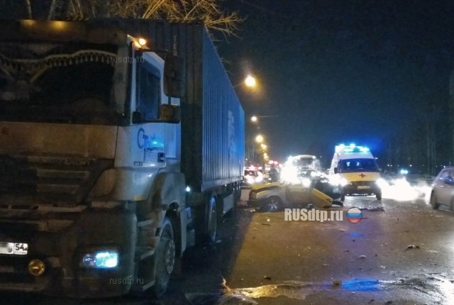 Трое погибли в утреннем ДТП в Новосибирске