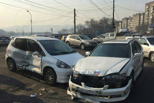 Во Владивостоке в ДТП с участием двух «Хонд» пострадала женщина
