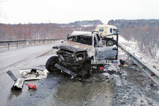 На Сахалине девушка сгорела в автомобиле «Toyota Land Cruiser Prado»