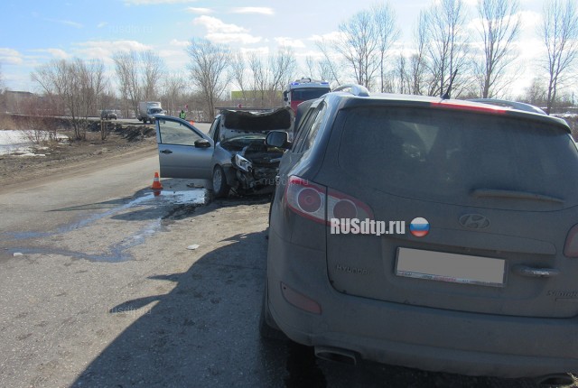 Под Нижним Новгородом водитель и пассажирка разбились по дороге на похороны