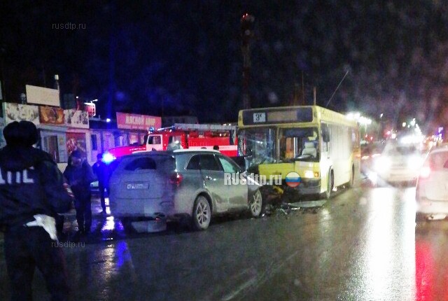 Смертельное ДТП с участием автобуса произошло в Нефтеюганске