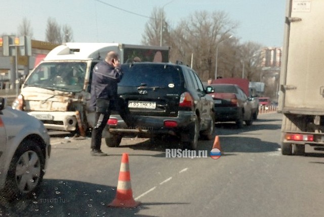Видеорегистратор запечатлел момент тройного ДТП на Рославльском шоссе в Смоленске
