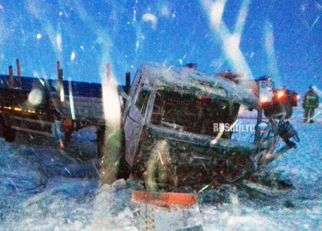 Водитель и пассажир «Тойоты» погибли в ДТП под Новым Уренгоем