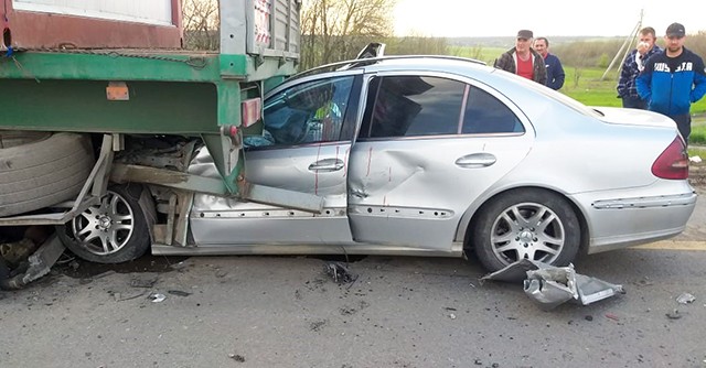 Два человека погибли в ДТП на трассе М-4 «Дон» в Ростовской области