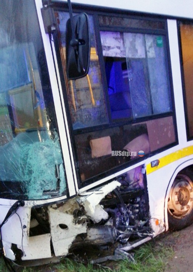 В Подмосковье в ДТП с участием автобуса погиб человек