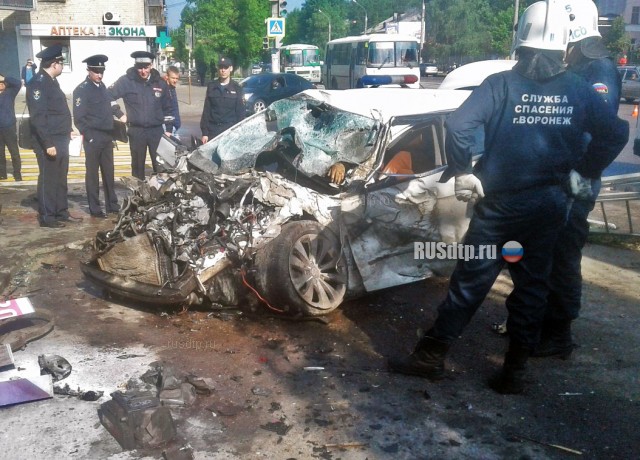 Смертельное ДТП произошло утром в Воронеже. ВИДЕО