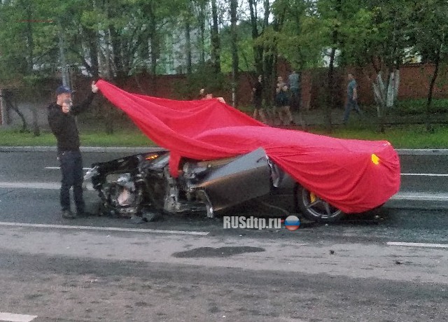 В Москве пьяный водитель разбил Ferrari стоимостью 11 миллионов