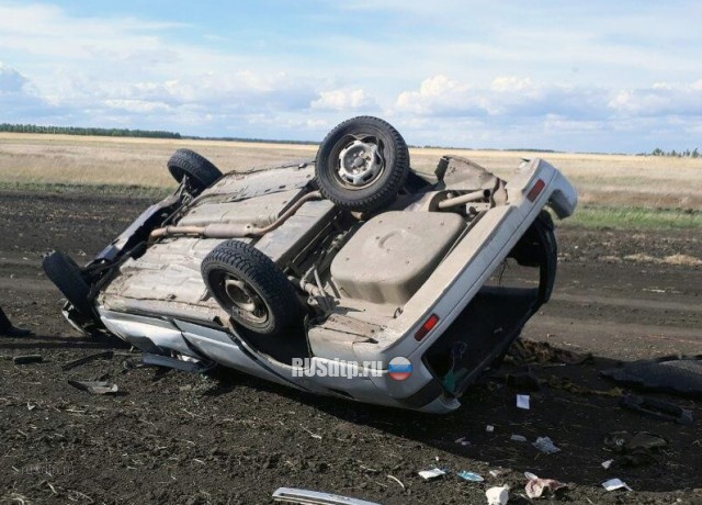 В Увельском районе в перевернувшейся «Ладе» погибли водитель и пассажир