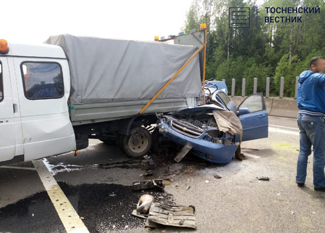 Пассажир «Шевроле» погиб в ДТП на трассе М-10 в Тосненском районе