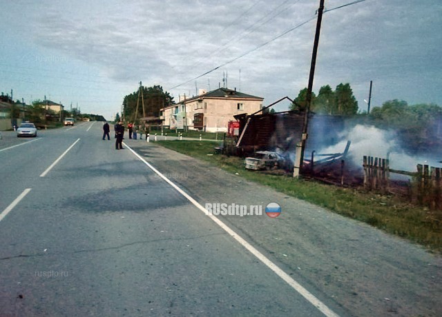 В Свердловской области женщина без прав совершила ДТП и спалила жилой дом